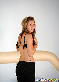 Chloie Seven Photo 11