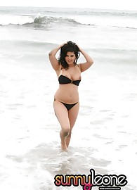 Sunny Leone Photo 10