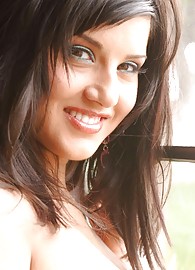 Sunny Leone Photo 13