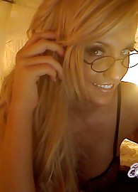 Ember Reigns Photo 4