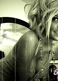 Ember Reigns Photo 6