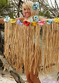 Ember Reigns Photo 14