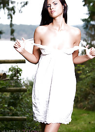 Amelia Talon Photo 6