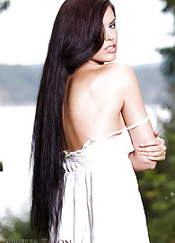 Amelia Talon Photo 8