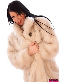 Adrianne Black Photo 5