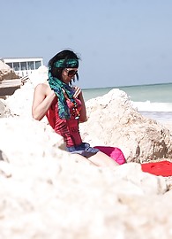 Adrianne Black Photo 4