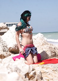 Adrianne Black Photo 6