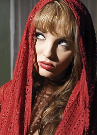 Charlie Laine Photo 1