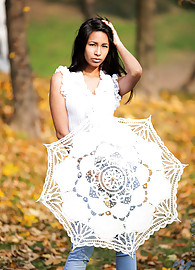 Ruth Medina Photo 14