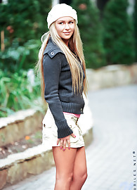 Amanda Blake Photo 3