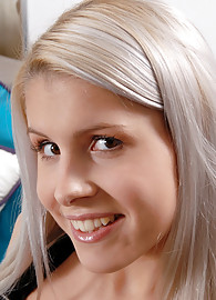 Brandy Smile Photo 3