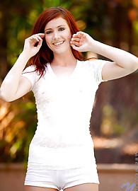 Elle Alexandra Photo 6