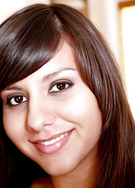 Alana Leigh Photo 15