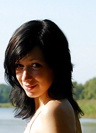 Holly Nubiles Photo 1