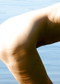 Holly Nubiles Photo 11