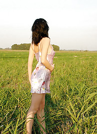 Holly Nubiles Photo 1