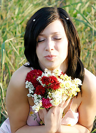 Holly Nubiles Photo 4