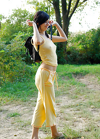 Holly Nubiles Photo 2