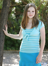 Jules Nubiles Photo 1