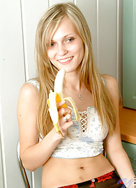 Kirsten Nubiles Photo 3