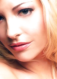 Laurie Wallace Photo 9