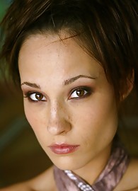 Elle Williams Photo 1