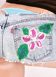 Angela Giovanni Photo 3