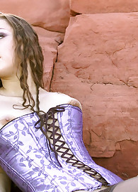 Sophia Santi Photo 13