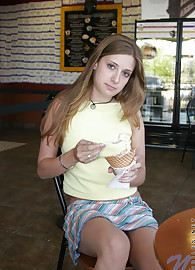 Lisa Nubiles Photo 4