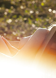 Niki Lee Young Photo 9