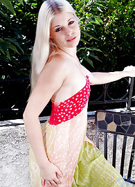 Charlotte Stokely Photo 1