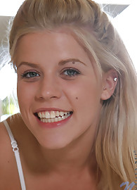 Charlie Lynn Photo 3