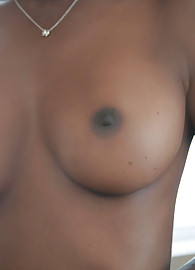 Danielle Nicole Photo 1