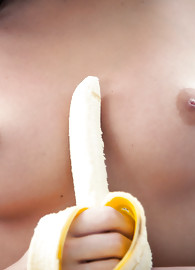 Victoria James Photo 15