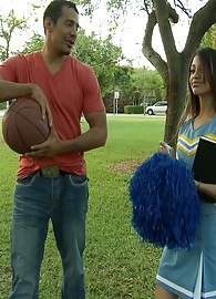 Veronica Rodriguez Photo 5