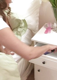 Holly Morgan Photo 5