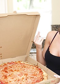 Kortney Kane Photo 3