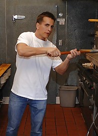 Rhylee Richards Photo 1