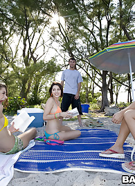 Brandi Belle Photo 3