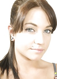 Brandi Belle Photo 4