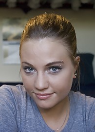 Brandi Belle Photo 2