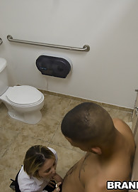 Brandi Belle Photo 1