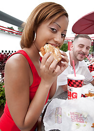 Angel Cummings Photo 1