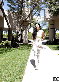 Victoria Sweet Photo 5