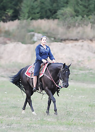 Melisa Mendiny Photo 15