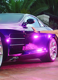 Veronica Zemanova Photo 3