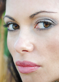 Veronica Zemanova Photo 5