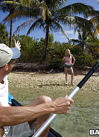 Faye Runaway Photo 14