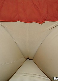 Hollie Stevens Photo 6