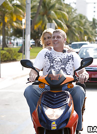 Carmel Moore Photo 2